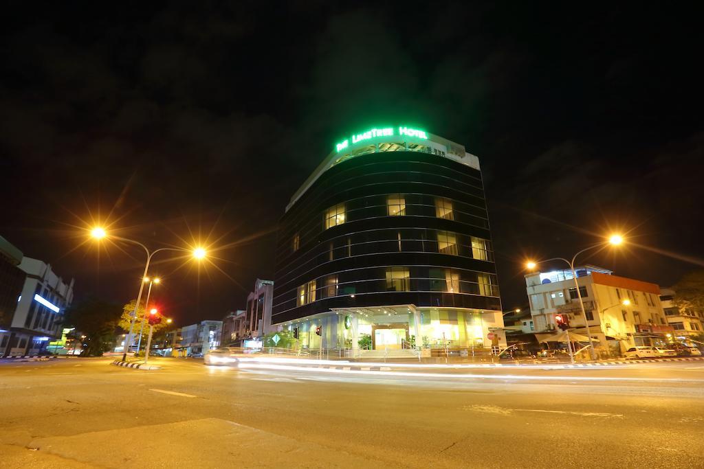 The Limetree Hotel, Kuching Bagian luar foto